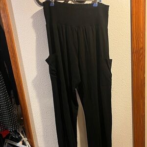 Sleek Black Cropped Ankle Pants
